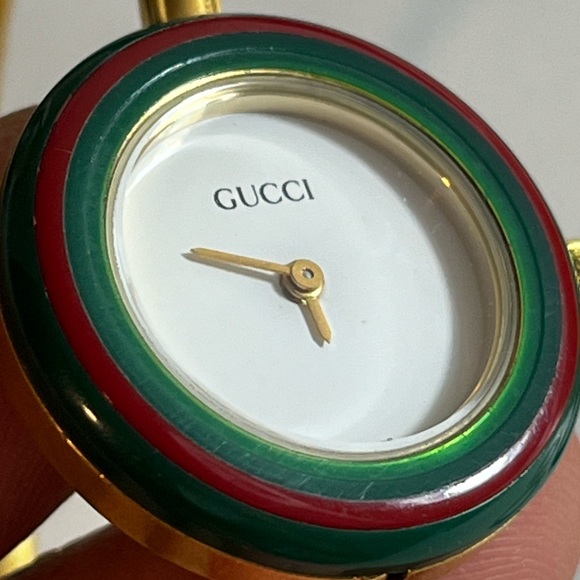 GUCCI 11/12.2 interchangeable bezels with 6 of them. - Picture 4 of 14